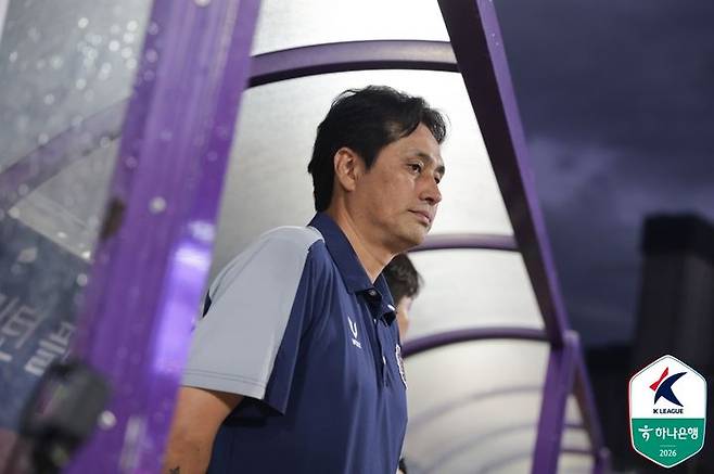 [안양=뉴시스] 유병훈 FC안양 감독. (사진=한국프로축구연맹 제공)