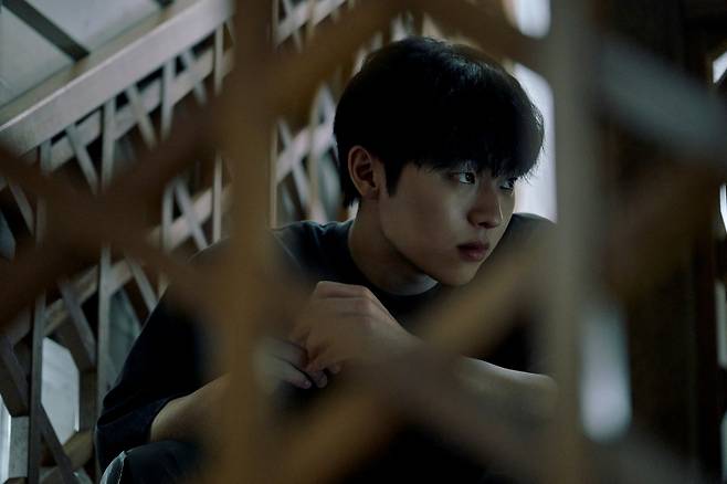 최현욱.