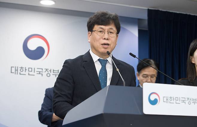 박인규 과학기술정보통신부 과학기술혁신본부장이 31일 오후 서울 종로구 정부서울청사 본관 브리핑룸에서 '2027년 국가연구개발사업 예산 편성(안)' 관련 브리핑을 하고 있다. 과학기술정보통신부 제공