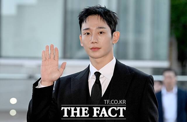 배우 정해인이 2일 오후 서울 용산구 리움미술관에서 열린 'CJ 나이트 인 셀러브레이션 오브 프리즈 서울' 행사에 참석하고 있다. /박상민 기자