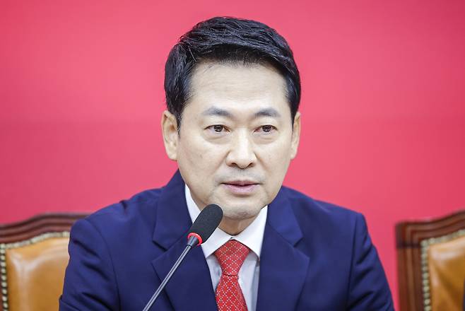 장동혁 국민의힘 대표가 3일 서울 여의도 국회에서 열린 최고위원회의에서 발언하고 있다. 연합뉴스