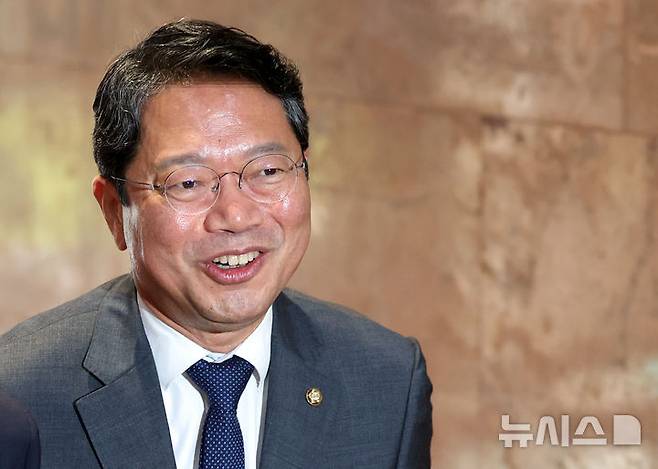 [서울=뉴시스] 최진석 기자 = 반면 김 후보자 측은 부정한 청탁이나 편의를 제공한 사실이 없다는 입장이다. 사진은 김 후보자. 2026.09.03. myjs@newsis.com