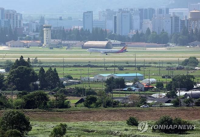 호남권 반도체 클러스터 후보지, 광주군공항 일원 [연합뉴스 자료사진]