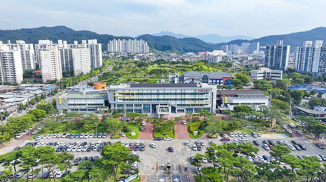 ▲ 문경시청사 전경.문경시 제공