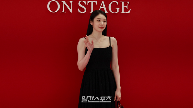 전 피겨스케이팅선수 김연아가 7일 오후 롯데백화점 잠실점 에비뉴엘에서 진행된 크리스챤 디올 뷰티 루즈 디올 온 스테이지 팝업 포토콜에 참석했다. 정다이 기자 diana23@edaily.co.kr /2026.09.07
