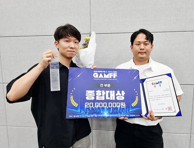 왼쪽부터 윤희동 감독, 이상훈 감독