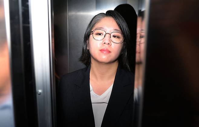 용혜인 성평등가족부 장관 후보자가 7일 오전 서울 서대문구 한국청소년활동진흥원에 마련된 인사청문 준비 사무실로 출근하고 있다. 뉴시스