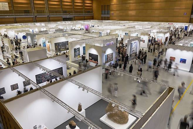Frieze Seoul 2026. Image by WeCap Studio (1). Courtesy of Frieze