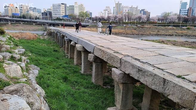 서울 청계천과 중랑천 합수부 살곶이다리. 조선시대 동대문 밖 영도교에 이은 두번째 만나는 다리였다. 사진=전정희 기자
