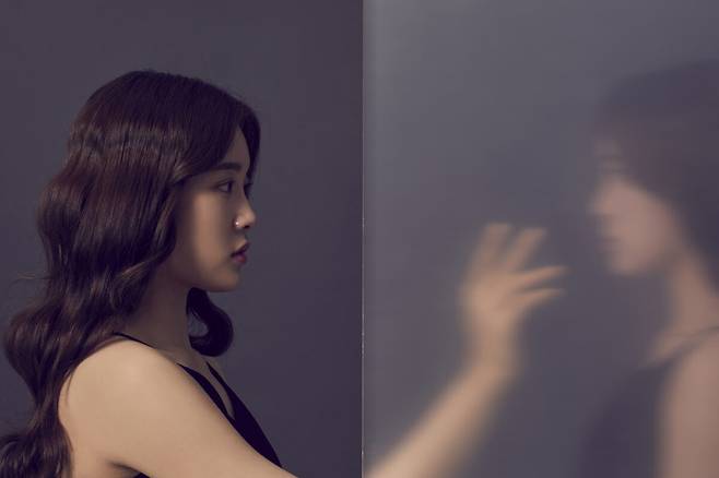 낯선 사람과도 금세 친해지는 사람, 계획이 흐트러지면 하루 종일 신경 쓰이는 사람. 사람마다 다른 성격의 배경에 단 하나의 '성격 유전자'가 있는 것은 아니지만, 성격 특성과 연결된 DNA 단서가 1200개 넘게 확인됐다는 대규모 연구 결과가 나왔다. 사진-클릭아트코리아