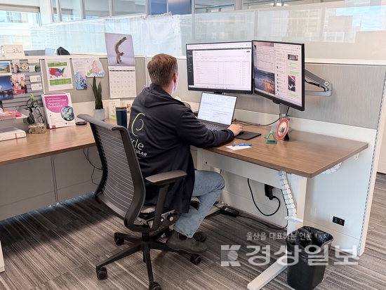 ▲ Circle Cardiovascular Imaging 관계자가 작업하는 모습. Circle Cardiovascular Imaging 제공