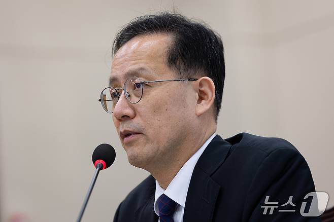 이형일 부총리 겸 재정경제부 장관 후보자가 15일 서울 여의도 국회 재정경제기획위원회 인사청문회에 출석해 의원 질의에 답하고 있다. 2026.9.15 ⓒ 뉴스1 유승관 기자