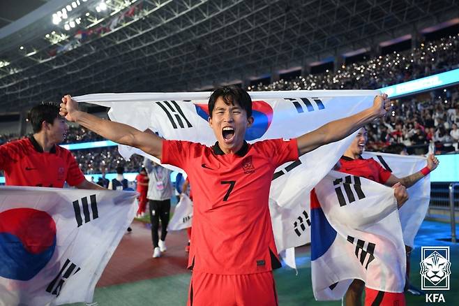 지난 2022 항저우 아시안게임 남자축구에서 8골을 터뜨리며 한국의 금메달을 이끈 정우영. /사진=대한축구협회 제공
