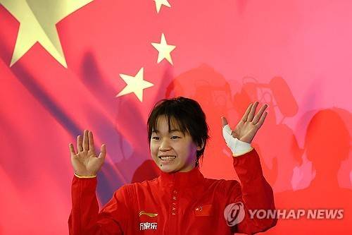 2024 파리올림픽 2관왕에 오른 중국 여자수영 다이빙 국가대표 취안홍찬이 올해 악플러들에게 인신공격을 당하며 중국 내에서 큰 논란이 됐다. 악플러 중 한 명은 벌금형을 선고 받았다. 사진 연합뉴스