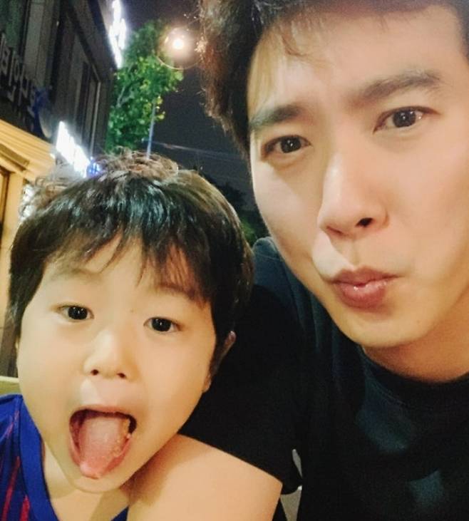 As Go Ji-yong, formerly of Sechskies, enters into a legal dispute with his ex-wife Heo Yang-im over visitation rights for their son, Heo Yang-im has shared glimpses of her daily life with her son.On the 16th, a video titled Heo Yang-im Vlog 004 was released on the YouTube channel Coque de Heo Yang-im.That day, after finishing her academic conference schedule, Heo Yang-im ate hot pot with her son, Seung-jae. Seung-jae remarked, I ate mushrooms for the first time today, adding, They taste good when dipped in sauce, but I dont think theyre quite right on their own. Theyre mushy, so they feel like konjac jelly.Later, the two watched a fireworks display alone in their hotel room. Sitting by the window and admiring the spectacular fireworks, Heo Yang-im said, Do you know why people flock to watch this? I like watching fireworks because it feels like Im dreaming.When asked which firework was the prettiest, Seung-jae replied, Theyre all pretty, unable to take his eyes off the view outside the window.Meanwhile, Heo Yang-im, a specialist in family medicine, married Go Ji-yong in 2013 and welcomed their son, Seung-jae, the following year. The family gained immense popularity after appearing together on KBS 2TVs The Return of Superman in 2017, but they belatedly revealed last July that they had divorced two years prior.It is reported that Heo Yang-im has been granted custody of the child, and she has recently opened social media accounts and a YouTube channel to share her daily life with her son.Amidst this, Go Ji-yong announced through his agency on the same day that he had filed for an injunction against his ex-wife, Heo Yang-im, demanding a ban on interfering with visitation rights and prohibiting the posting of photos or videos of their child.Go Ji-yongs side claimed that in the approximately two years since their consensual divorce in April 2024, he has met his son only about six times. They also conveyed their position that while they are currently paying child support regularly, meetings with their child are not proceeding smoothly.Go Ji-yongs side stated, After agreeing to a divorce on April 24, 2024, he was rushed to the hospital on May 9 of the same year due to liver cirrhosis, liver disease, and shock, and had to be prepared for death. They added, Although his condition worsened during the marriage, we reached an amicable mutual agreement, and since then, he has been hospitalized multiple times over the past two years, hovering between life and death.Regarding the child support issue, they claimed that bank accounts and insurance policies were seized following an application for provisional attachment, and that although they conveyed their intention to pay the unpaid child support in installments, they received no response.Furthermore, they explained that they initiated legal proceedings because they could no longer accept the situation where photos and videos of their child were being used for hospital promotions.The agency stated, Go Ji-yong has been faithfully fulfilling his child support obligations since August 2026, adding, Seeing him growing weary from his longing for his child, we decided that we could no longer ignore the situation.He continued, The ex-wifes side filed a lawsuit first, so we are proceeding with legal procedures to respond to it. He added, Given Go Ji-yongs poor health and the situation escalating to provisional seizure and litigation, we determined that it is no longer possible to resolve the matter through dialogue. We wanted to make the current situation known to prevent secondary damage caused by speculation and misunderstandings.