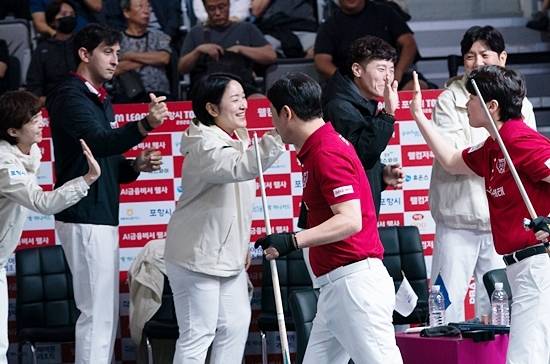 15일 PBA팀리그 3라운드 6일차 경기에서 크라운해태가 하이원리조트를 4:0으로 물리치고 4연승, 선두 휴온스에 2점차로 따라붙으며 선두 경쟁에 합류했다. (사진=PBA)