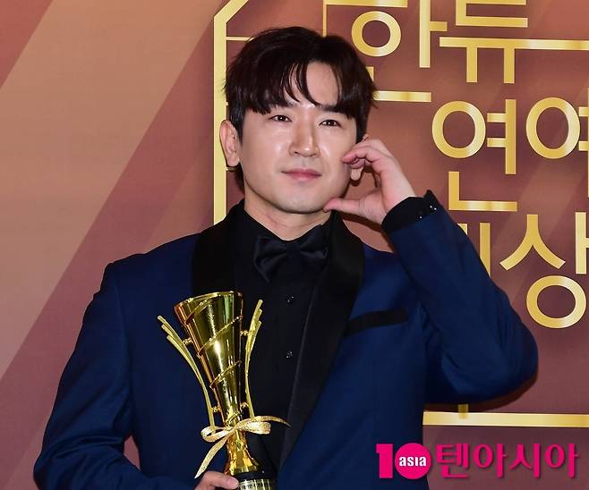 신화 이민우가 약 25억원 규모의 사기 피해를 입은 지 수년 만에 민사재판에서도 배상 판결을 받아냈다. / 사진=텐아시아 DB