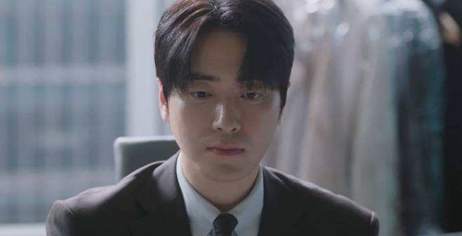 ** 이준혁 '로또 1등' 드라마 시청률 대박! 13억 로또 당첨자의 특별한 출근길과 글로벌 흥행 비결은?
**