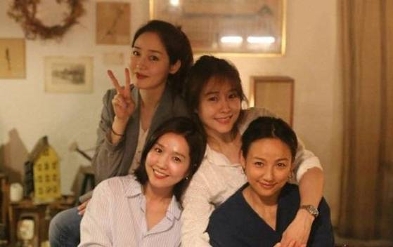 핑클 4인(이효리·옥주현·이진·성유리), SNS 제공