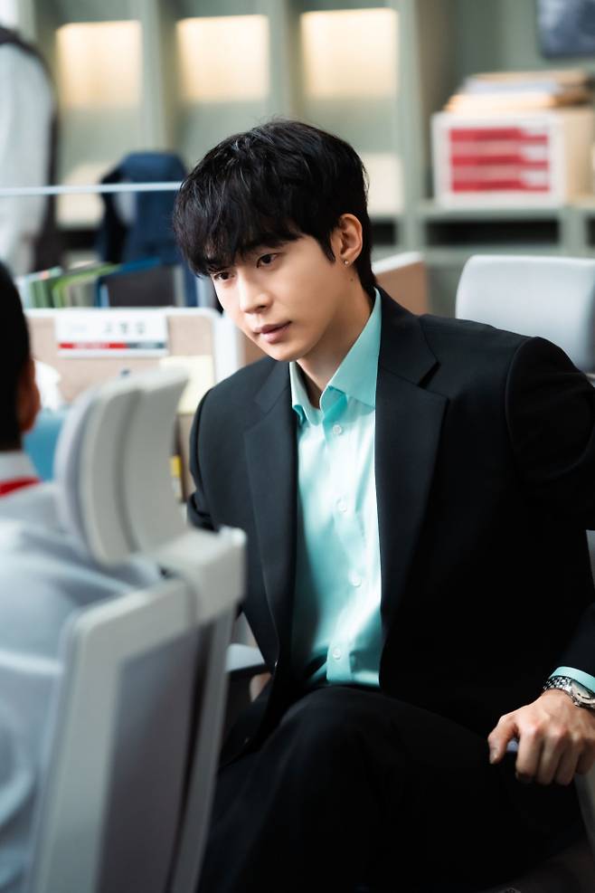 ‘유부녀 킬러’ 무진성 “예측 불가한 배우 되고 싶다” (제공: 에일리언 컴퍼니)
