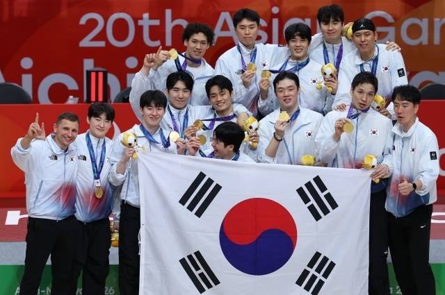 아시아를 정복한 황금세대가 이제는 적이 되어 만난다. 사진=연합뉴스