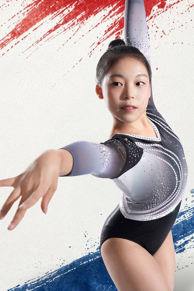 대한민국 기계체조 대표팀 황서현은 25일 일본 나고야 종합체육관 레인보우홀에서 열린 2026 아이치·나고야 아시안게임 기계체조 여자 평균대 결선에서 난도점수 6.600점, 실시점수 8.100점으로 합계 14.700점을 받아 금메달을 획득했다. 대한체육회 제공