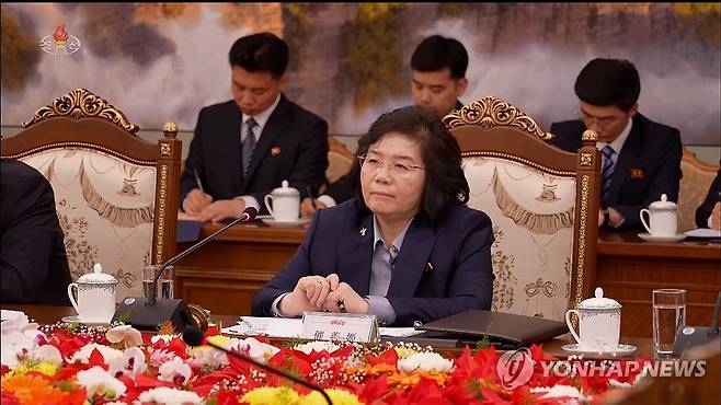 왕이 중국 외교부장과 회담하는 최선희 외무상 (서울=연합뉴스) 최선희 북한 외무상이 지난 9일 금수산영빈관에서 왕이 중국 외교부장과 회담했다고 조선중앙TV가 10일 보도했다. [조선중앙TV 화면] 2026.4.10 
    [국내에서만 사용가능. 재배포 금지. For Use Only in the Republic of Korea. No Redistribution] nkphoto@yna.co.kr