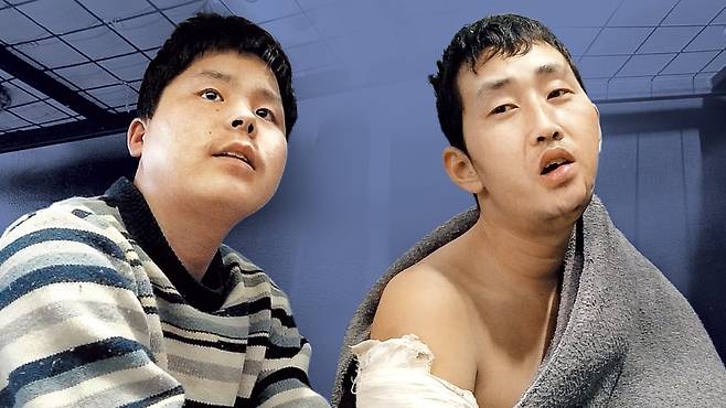2025년 2월 우크라이나 키이우 인근 포로수용소에서 본지 정철환 특파원과 인터뷰 하고 있는 북한군 포로. /정철환 특파원