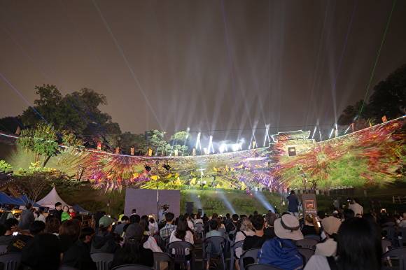 지난해 열린 공산성 미디어아트 [사진=공주시]
