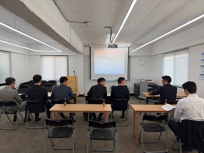 30일 열린 서울 송파구 오금현대아파트 재건축 시공사선정 현장설명회 모습/사진=윤하늘 기자