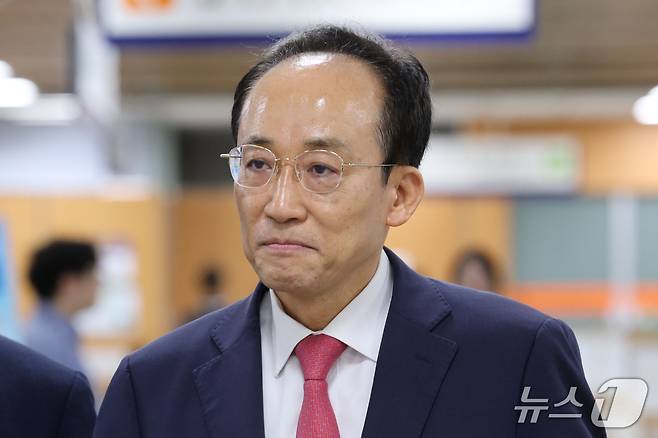 12·3 비상계엄 당시 국회의 계엄 해제 표결을 방해한 혐의로 기소된 추경호 대구시장이 30일 오전 서울 서초구 서울중앙지방법원에서 열린 1심 결심 공판에 출석하고 있다. 2026.9.30 ⓒ 뉴스1 이광호 기자