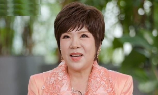 트로트 가수 김연자가 일본 활동 당시 수익 약 1000억원을 전 남편에게 맡긴 뒤 무일푼으로 귀국한 사연을 공개한다. [사진출처 = 영상캡처]