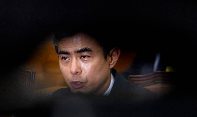 강신철 국방부 장관이 29일 국회 국방위원회에서 열린 DMZ 지뢰 추정 폭발사고 현안 질의에 참석해 DMZ 사고 관련 의원 질의에 답하고 있다. 연합뉴스