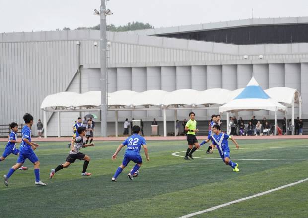 울진군은 오는 ,3~6일 '2026 울진금강송 중등 1학년 축구 페스티벌'을 개최한다. 지난헤 대회 경기 모습. 울진군 제공.