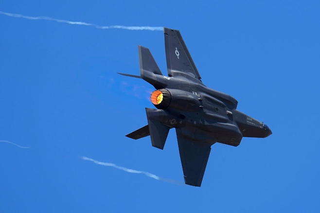 미 공군 F-35 전투기. AP 연합뉴스