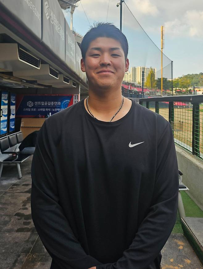 KIA 투수 시라카와 케이쇼가 29일 광주-기아챔피언스필드에서 인터뷰 하고 있다. 광주 | 김은진 기자