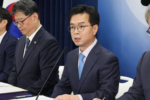 신진창 금융위 사무처장 [연합뉴스 자료사진]
