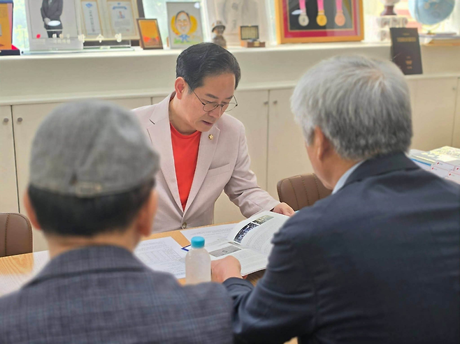 매주 토요일마다 진행되는 박수영 국민의힘 의원의 '국회의원 쫌 만납시다' ⓒ박수영 국민의힘 의원 페이스북