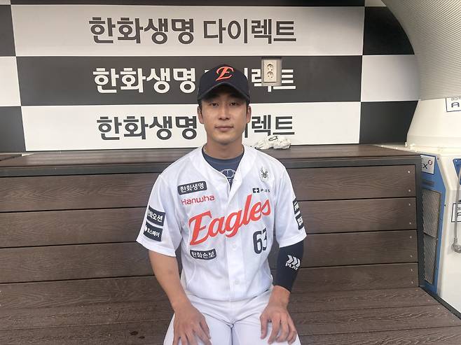 박정현이 5일 대전한화생명볼파크에서 열린 키움 히어로즈전을 마친 뒤 취재진에 역전타를 쳐낸 소감을 밝히고 있다. 최다인 기자