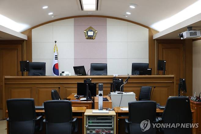 법정 안 모습 [연합뉴스 자료사진. 재판매 및 DB 금지]