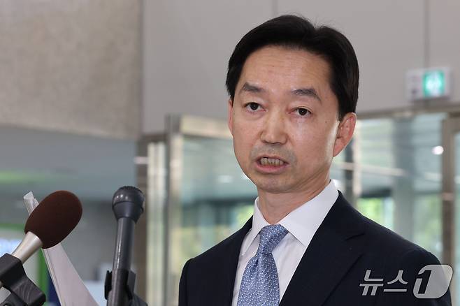 김지용 중대범죄수사청장 후보자가 중수청이 개청한 2일 오후 서울 종로구 창성동 정부서울청사 별관에서 입장 발표를 하고 있다. 2026.10.2 ⓒ 뉴스1 이광호 기자