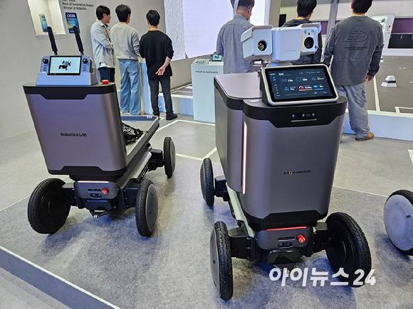 주거 단지 맞춤형 모델로 구현된 자율주행 플랫폼 '모베드'의 모습. [사진=설재윤 기자]