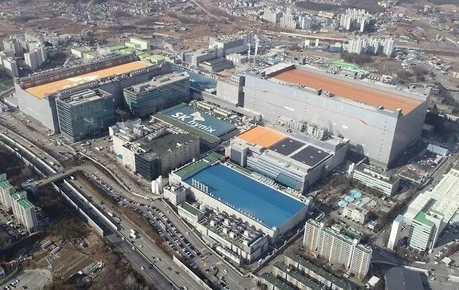 에스케이(SK)하이닉스 이천공장. 하이닉스 제공