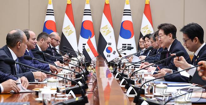 이재명 대통령과 압델파타 알시시 이집트 대통령이 8일 청와대에서 확대 회담을 하고 있다. 2026.10.8 ⓒ 뉴스1 허경 기자