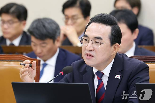 박홍근 기획예산처 장관이 8일 서울 여의도 국회 재정경제기획위원회에서 열린 기획예산처에 대한 국정감사에서 의원 질의에 답하고 있다. 2026.10.8 ⓒ 뉴스1 황기선 기자