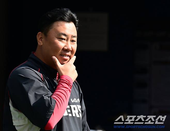 5일 잠실야구장에서 열린 LG와 KIA의 경기. 경기를 준비하고 있는 KIA 이범호 감독. 잠실=송정헌 기자songs@sportschosun.com/2026.10.05/