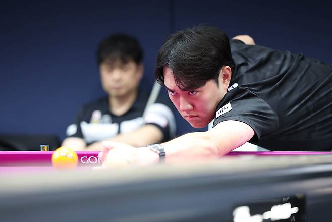 하림 팀 리더 김준태가 같은 팀 동료 김영원을 제쳤다. PBA 제공