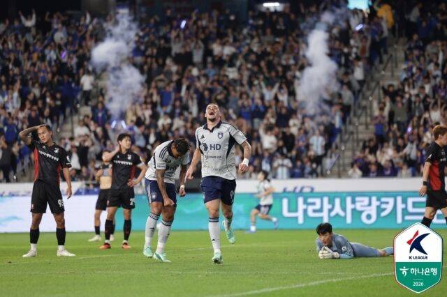 울산이 부천과의 하나은행 K리그1 32라운드에서 역전승을 거뒀다./프로축구연맹 제공