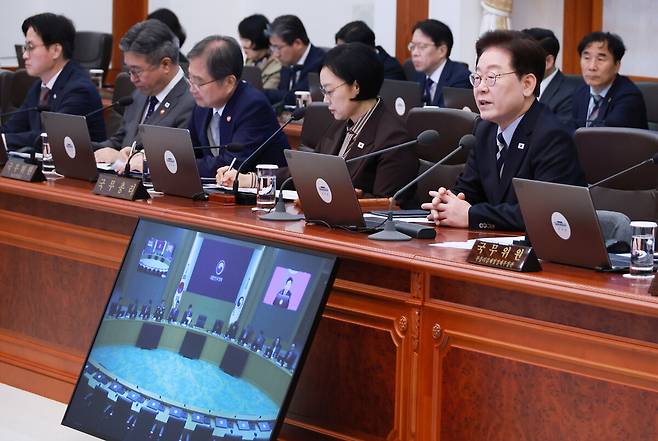 이재명 대통령이 지난 13일 청와대에서 열린 국무회의에서 발언하고 있다. 연합뉴스