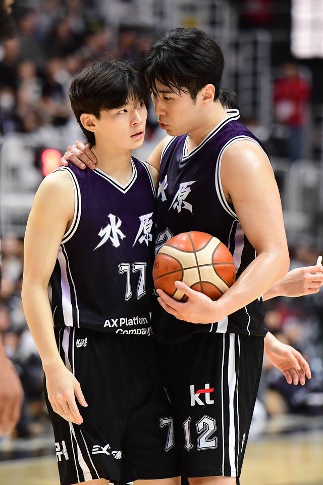 강성욱(왼쪽). /사진=KBL 제공